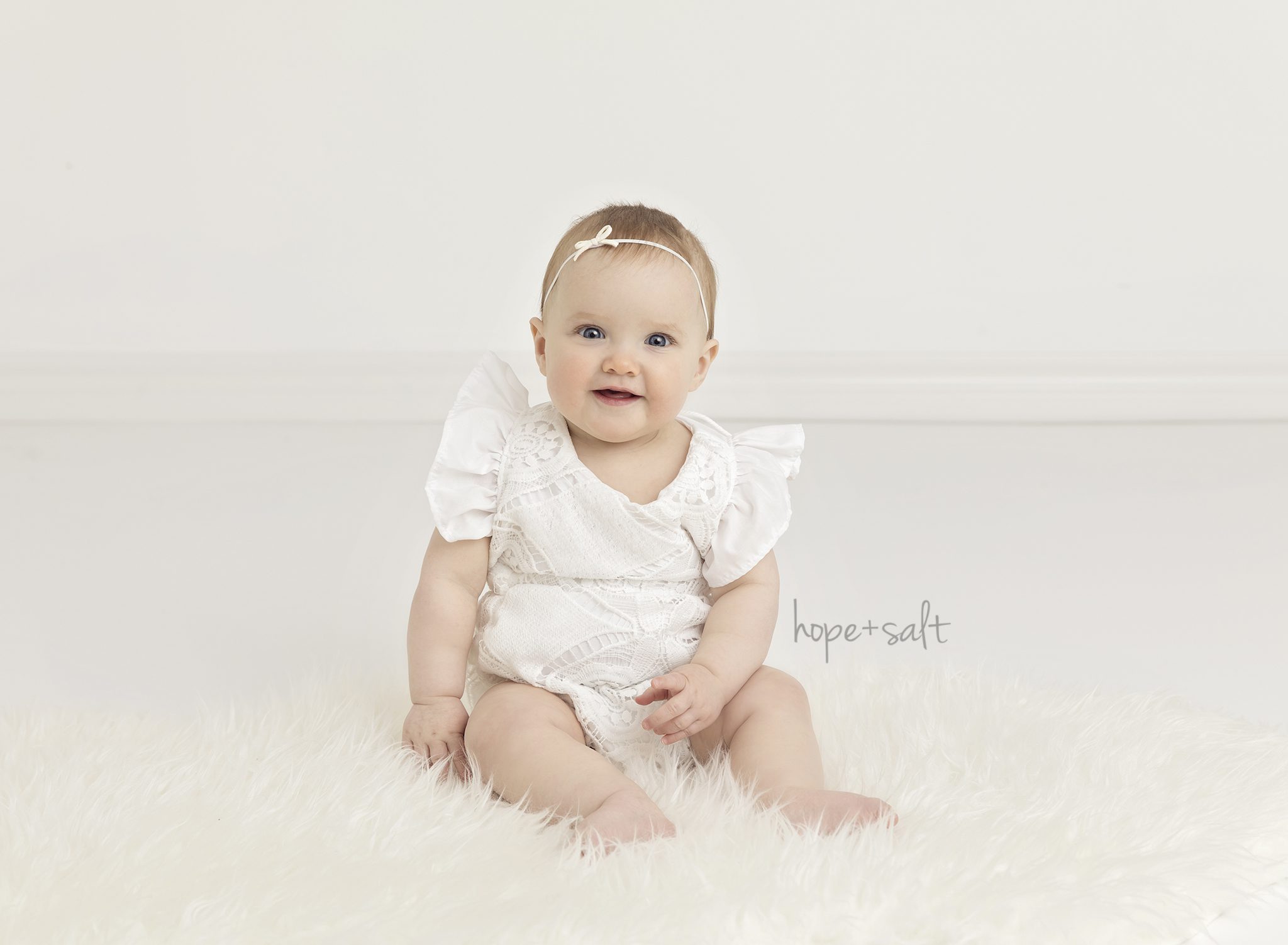 Harpers Sitter Session Waterdown Baby Photographer Hope Salt