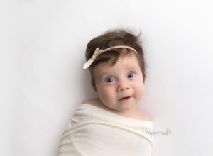 4 month old girl Elin natural simple studio milestone images by Oakville Ontario Baby Photographer Hope and Salt